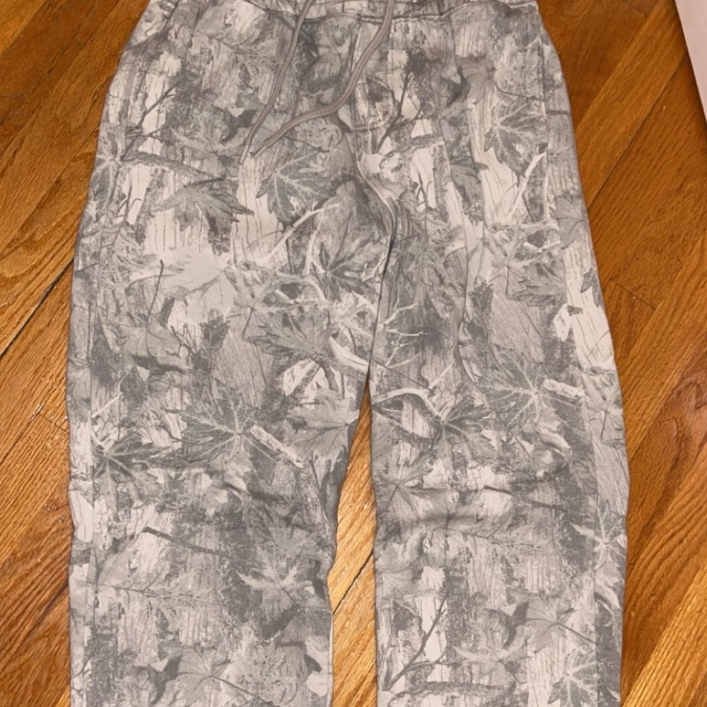 Hollister Gray Sweatpants with Camouflage